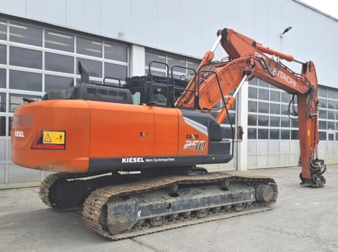 Hitachi ZX250LCN-7
