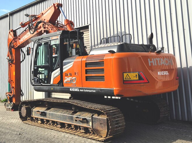 Hitachi ZX250LCN-7