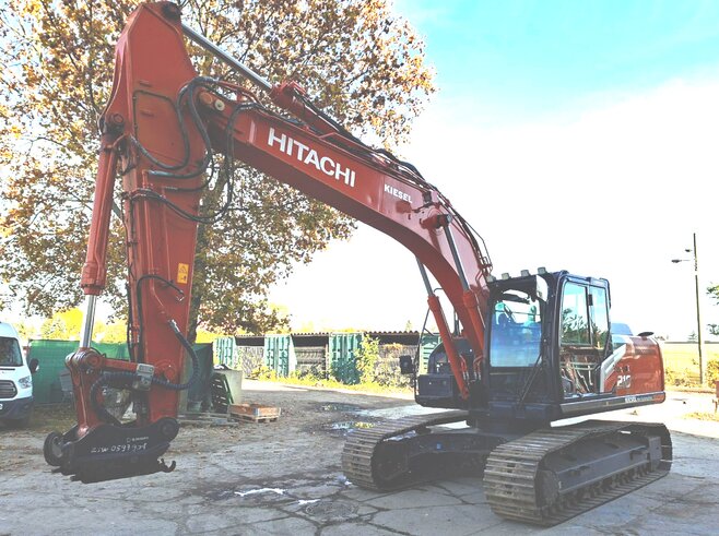 Hitachi ZX210LC-7