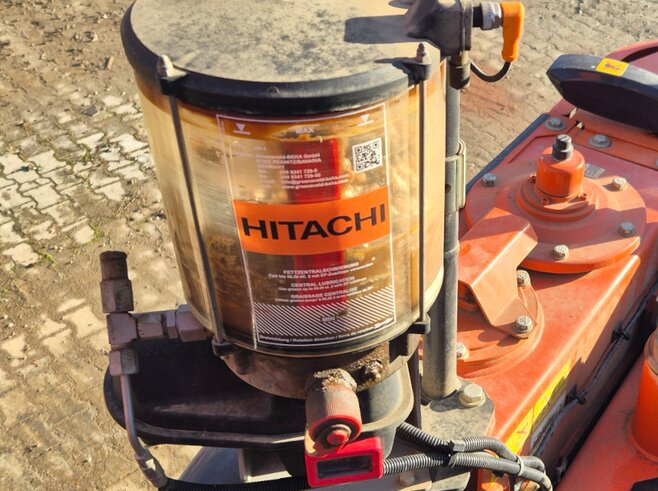 Hitachi ZX135US-7