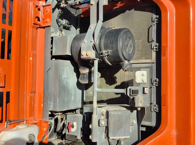 Hitachi ZX135US-7