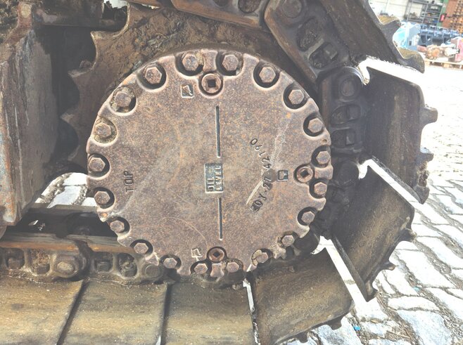 Komatsu PC210LC-10