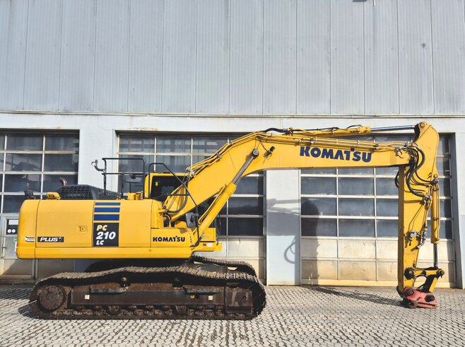 Komatsu PC210LC-10