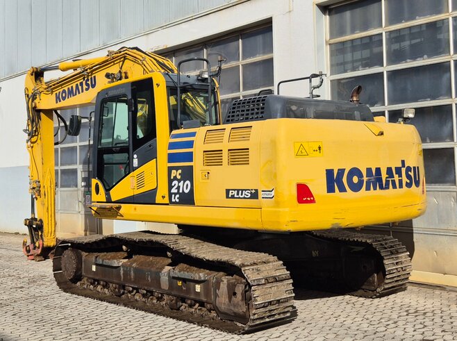 Komatsu PC210LC-10