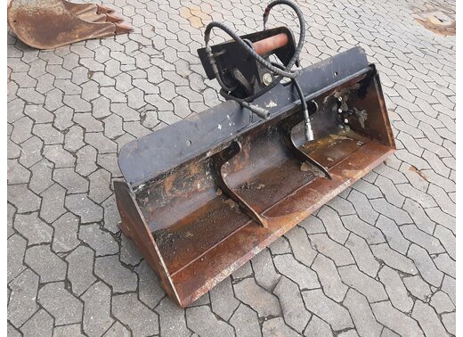 KSW Grabenräumlöffel schwenkbar 1500mm MS03