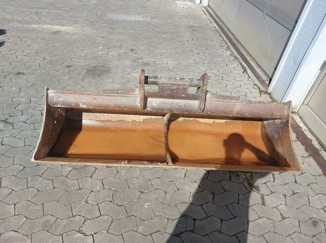 Grabenräumlöffel starr 2000mm