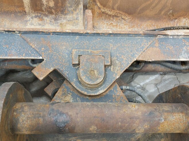 Grabenräumlöffel schwenkbar 1800mm