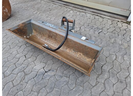 Kisnhofer Grabenräumlöffel schwenkbar 1400mm