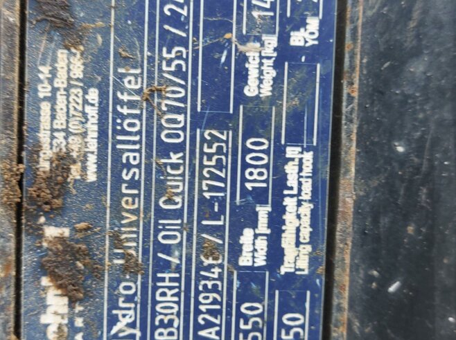 Lehner Grabenräumlöffel schwenkbar 1800mm