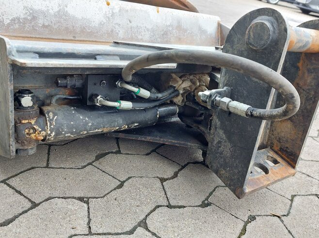 Rädlinger Grabenräumlöffel schwenkbar 1000mm