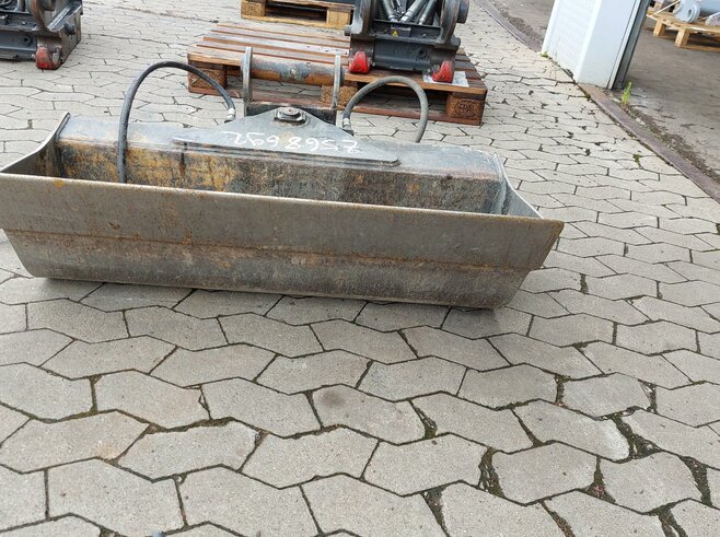 Rädlinger Grabenräumlöffel schwenkbar 1000mm