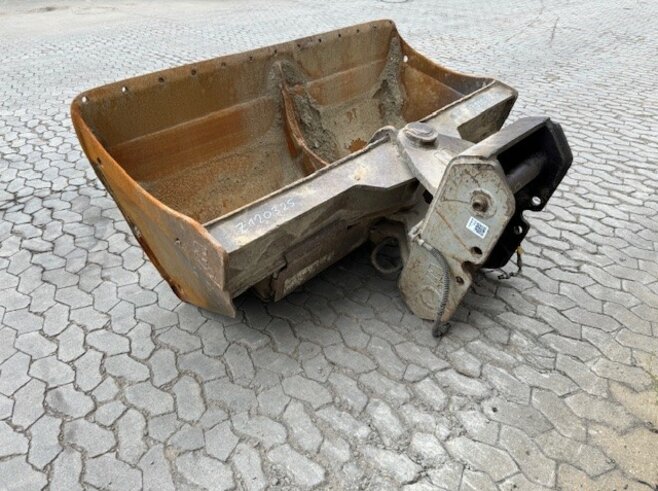 Winkelbauer Grabenräumlöffel schwenkbar 1800mm