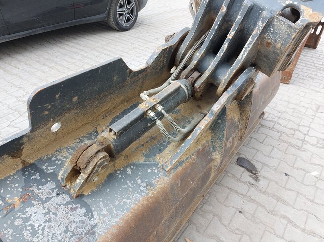Kaiser Grabenräumlöffel schwenkbar 2500mm