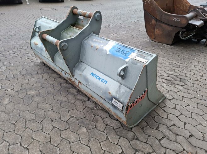 Paal Grabenräumlöffel starr 2200