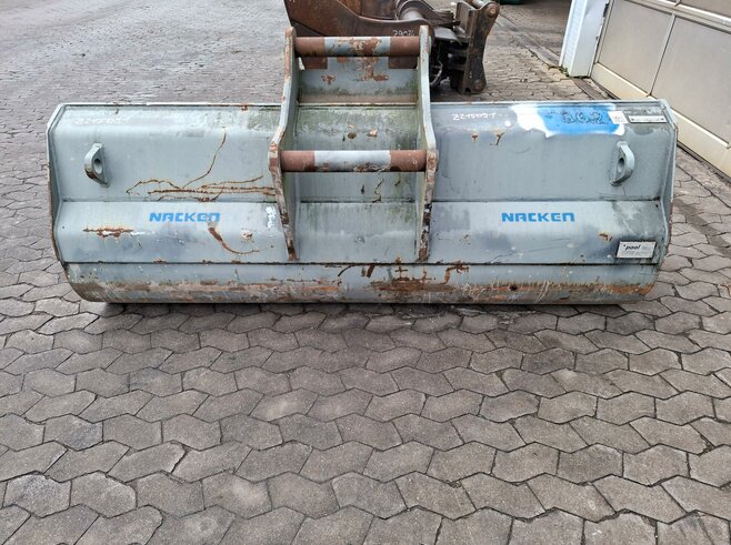 Paal Grabenräumlöffel starr 2200