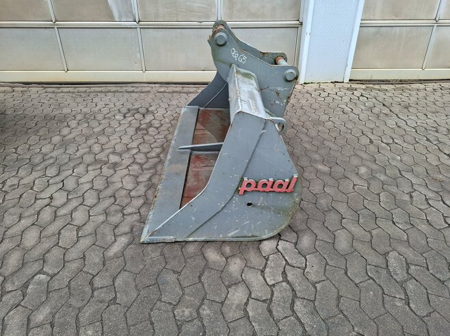 Paal Grabenräumlöffel starr 2200