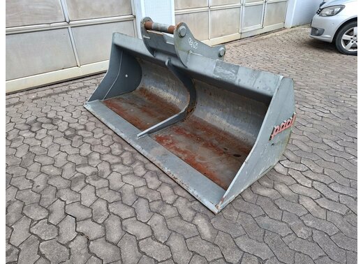 Paal Grabenräumlöffel starr 2200