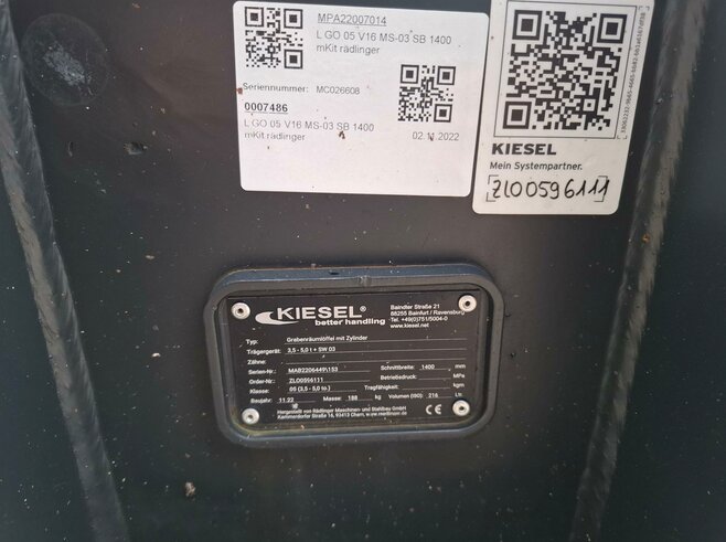 Rädlinger Grabenräumlöffel schwenkbar KGL05H-1400