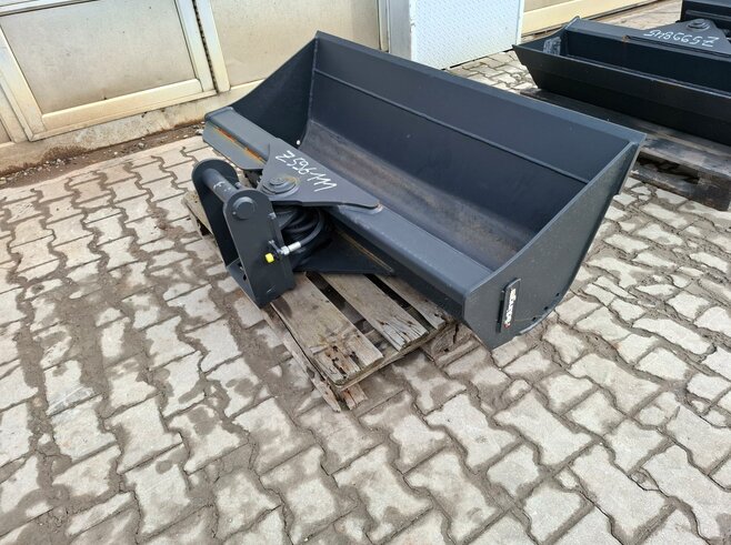 Rädlinger Grabenräumlöffel schwenkbar KGL05H-1400