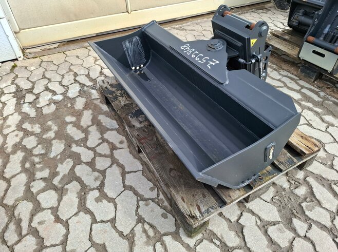 Rädlinger Grabenräumlöffel schwenkbar 1200mm