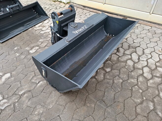 Rädlinger Grabenräumlöffel schwenkbar 1400mm KGL05H-1400