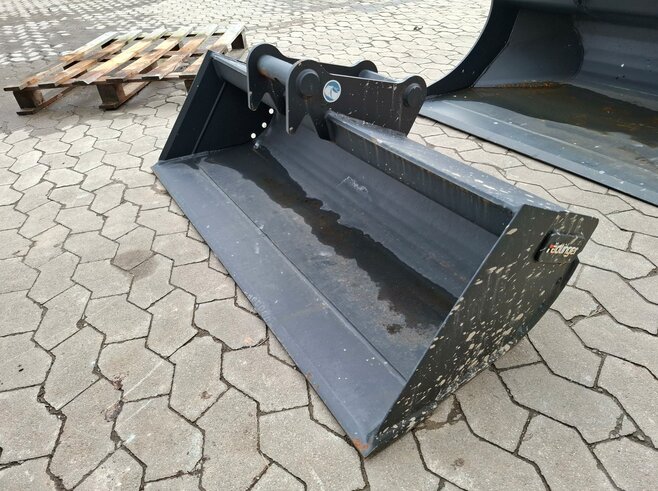 Rädlinger Grabenräumlöffel Starr 1400mm KGL04S-1400