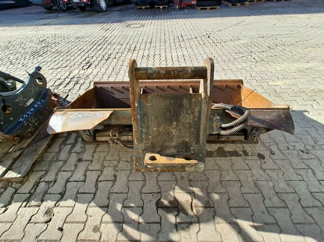 Grabenräumlöffel schwenkbar 1200mm