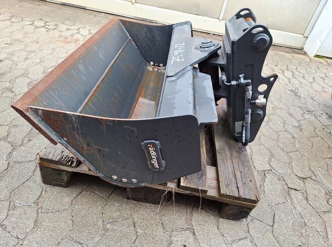 Rädlinger Grabenräumlöffel schwenkbar 1000mm KGL02H-1000