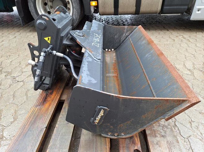 Rädlinger Grabenräumlöffel schwenkbar 1000mm KGL02H-1000