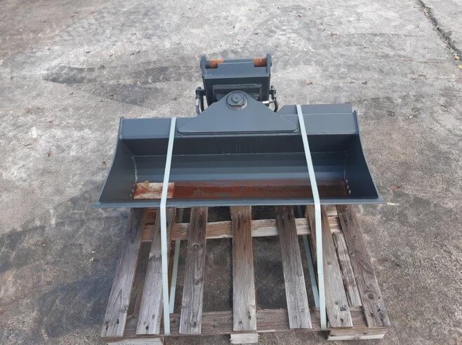 Rädlinger Grabenräumlöffel schwenkbar KGL02-1000