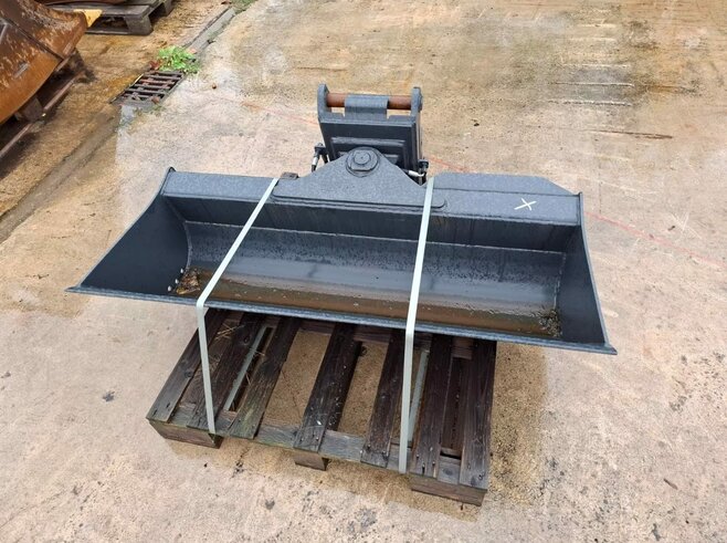 Rädlinger Grabenräumlöffel schwenkbar KGL05H-1400