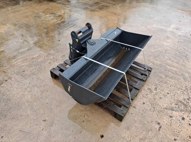 Rädlinger Grabenräumlöffel schwenkbar KGL05H-1400