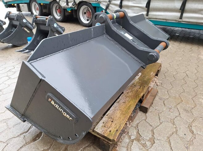 Rädlinger Grabenräumlöffel starr KGL08S-1600