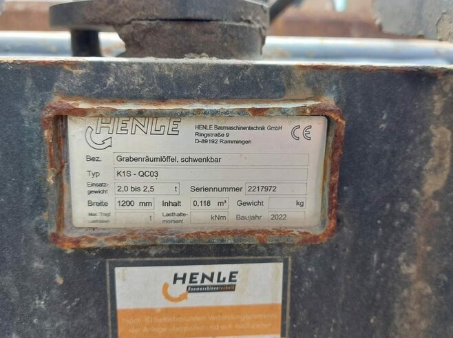 Grabenräumlöffel schwenkbar 1200mm