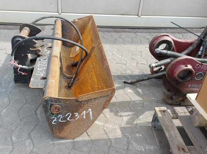 Grabenräumlöffel schwenkbar 1200mm