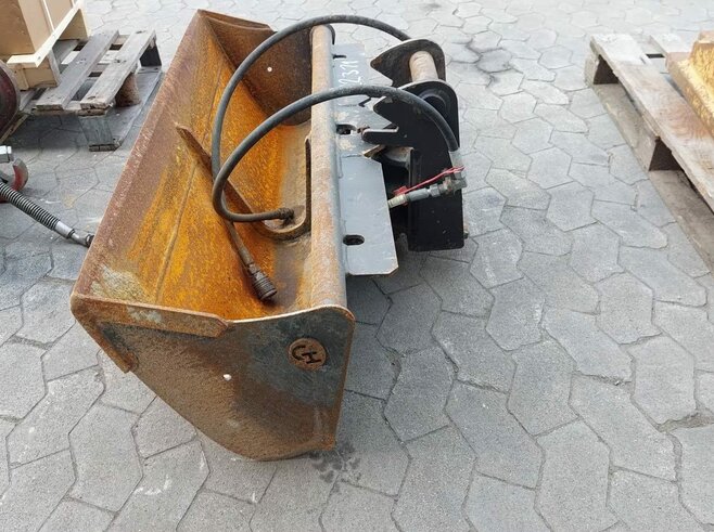 Grabenräumlöffel schwenkbar 1200mm