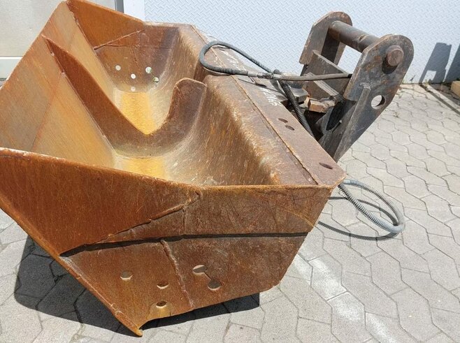 Grabenräumlöffel schwenkbar 2000mm