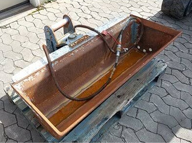 Lehnhoff Grabenräumlöffel schwenkbar 1200mm