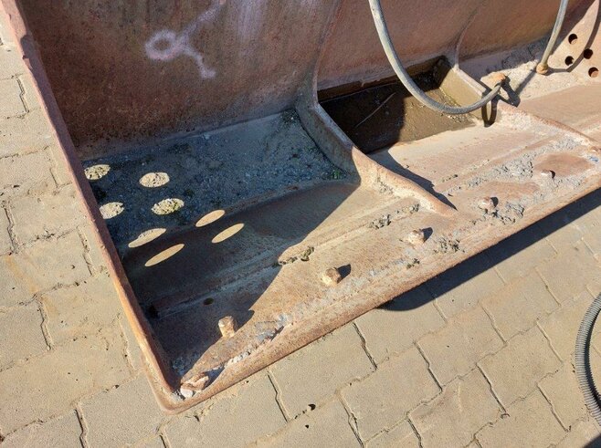 Grabenräumlöffel schwenkbar 2000 mm, CW40