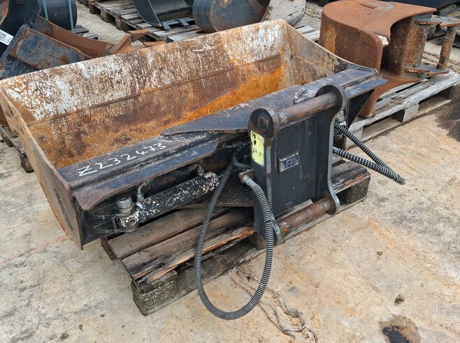 Rädlinger Grabenräumlöffel schwenkbar 1500mm