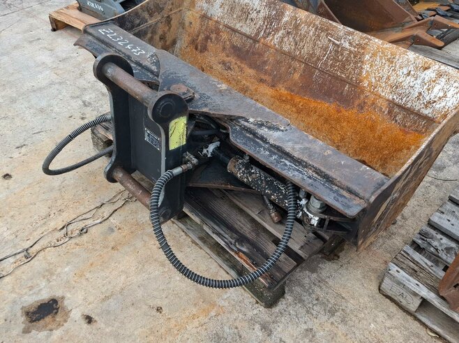 Rädlinger Grabenräumlöffel schwenkbar 1500mm