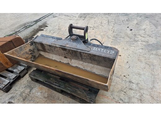 Rädlinger Grabenräumlöffel schwenkbar 1500mm