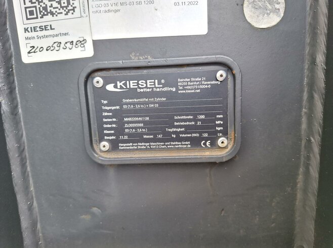Rädlinger Grabenräumlöffel schwenkbar 1200 mm KGL03H-1200