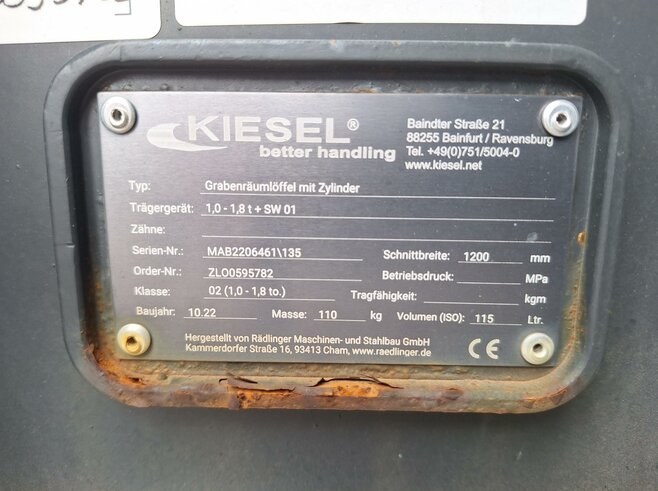 Rädlinger Grabenräumlöffel schwenkbar 1200 mm KGL02H-1200