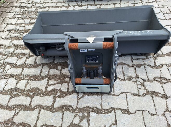 Rädlinger Grabenräumlöffel schwenkbar 1200 mm KGL03H-1200