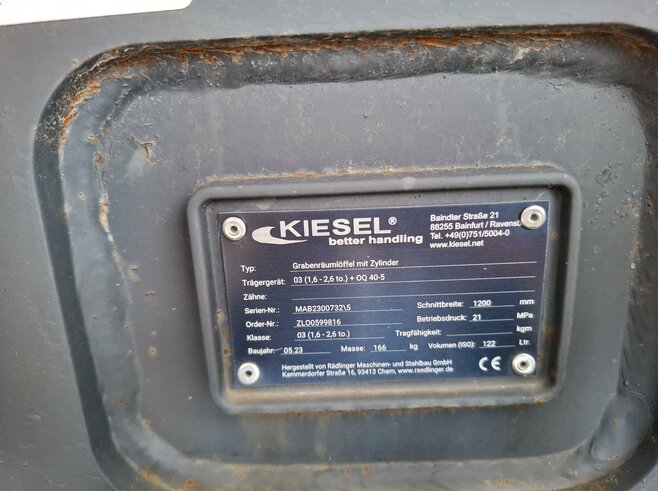 Rädlinger Grabenräumlöffel schwenkbar 1200mm KGL03H-1200