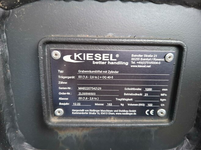 Rädlinger Grabenräumlöffel schwenkbar 1200mm KGL03H-1200