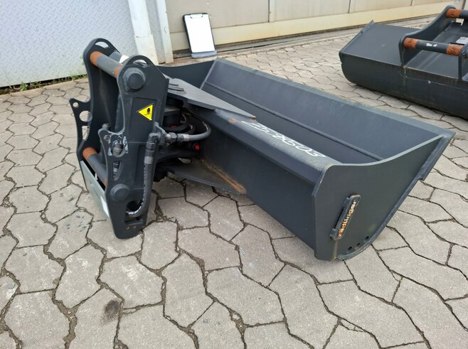 Rädlinger Grabenräumlöffel schwenkbar 1200mm KGL03H-1200