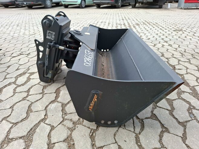 Rädlinger Grabenräumlöffel schwenkbar 1200mm KGL03H-1200