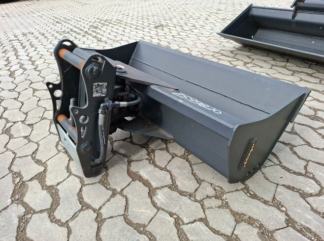 Rädlinger Grabenräumlöffel schwenkbar 1200mm KGL03H-1200
